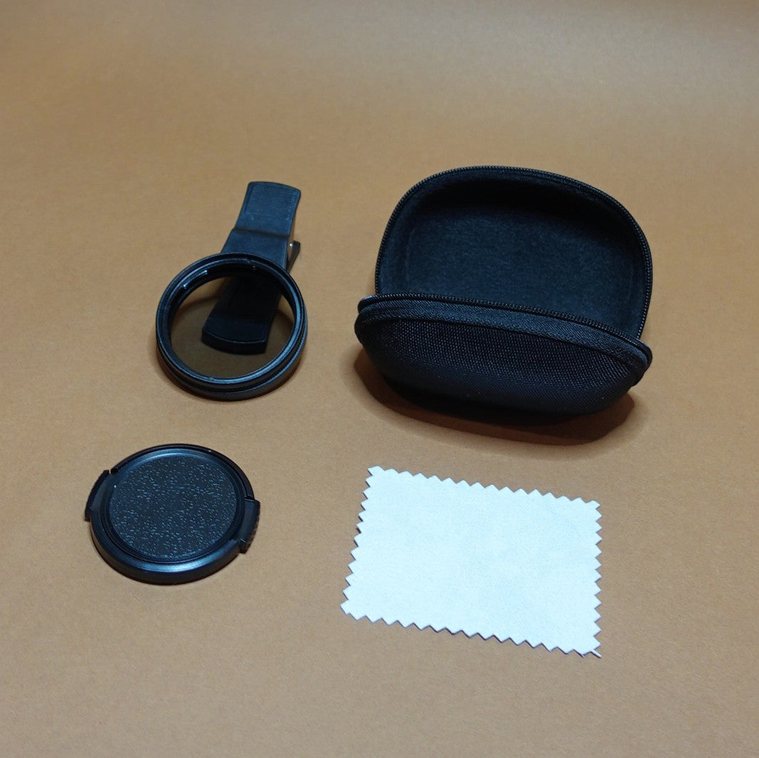 Polariser clip on camera lens